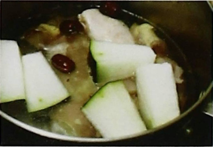 冬瓜鲜鸡汤的做法