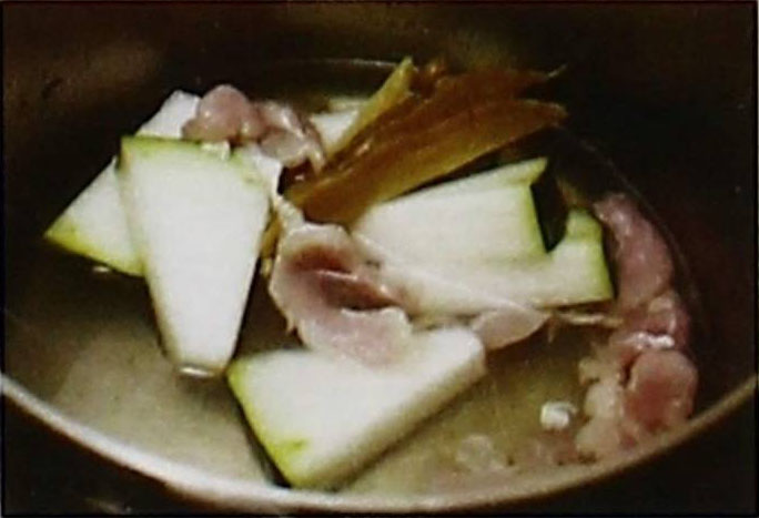 冬瓜冲菜瘦肉汤的做法