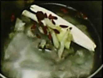 淮枸沙虫瘦肉汤的做法