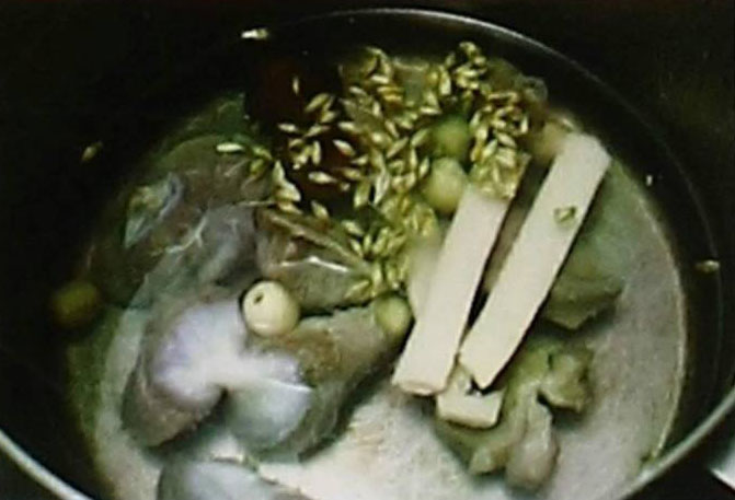 淮山麦芽鸡肫汤的做法