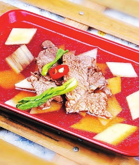 茭白瘦肉煲的做法