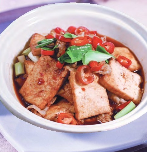五花肉焖豆腐的做法