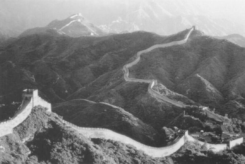 秦修长城开灵渠