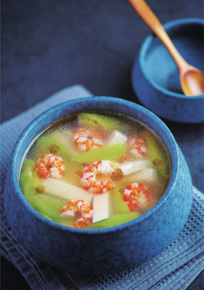 汤汤水水好养人：丝瓜虾仁豆腐羹