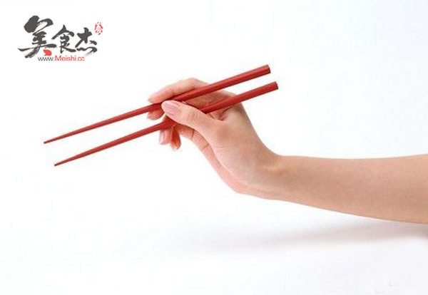 吃饭夹菜的礼仪