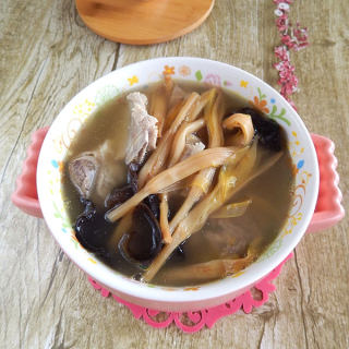 不想脸色蜡黄，关键是要补气血