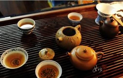 老人喝茶能降压？五种茶适合老人