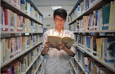 非典型“学霸魔术师”